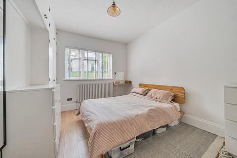 2 bedroom maisonette for sale, Silverdale, London