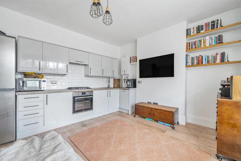 153a Silverdale, London, SE26 4SQ