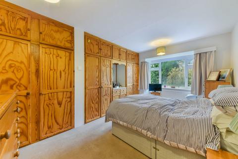 16 Devonshire Drive, Long Ditton, Surbiton, KT6 5DR