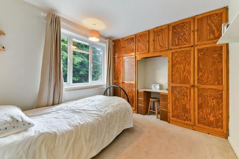 16 Devonshire Drive, Long Ditton, Surbiton, KT6 5DR