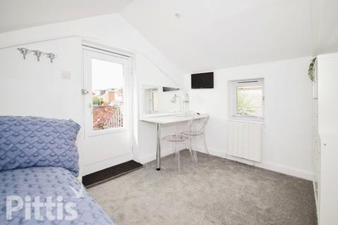 Studio to rent, St. Johns Place Newport PO30