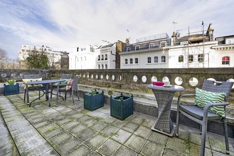 3 bedroom flat to rent, Ennismore Gardens, Ennismore Gardens, London, SW7