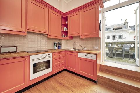 3 bedroom flat to rent, Ennismore Gardens, Ennismore Gardens, London, SW7