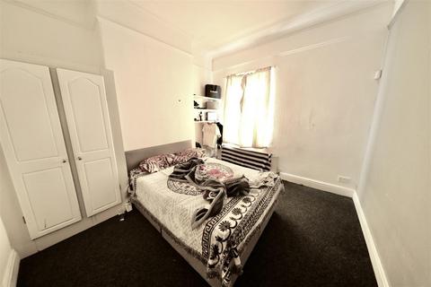 3 bedroom end of terrace house for sale, Suffolk Street, Hull