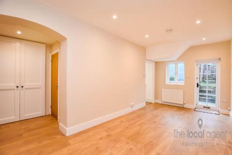 2 bedroom flat for sale, Marlborough Road, Richmond