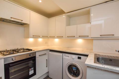 2 bedroom flat for sale, Marlborough Road, Richmond