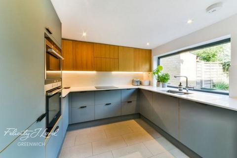 4 bedroom terraced house for sale, Earlswood Street, London, SE10 9ET