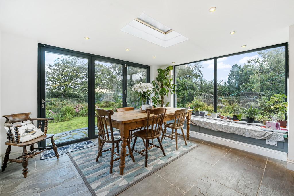 Family Dining kitchen