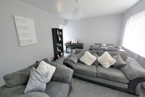 3 bedroom apartment for sale, Henley Court, Ipswich