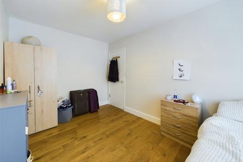 2 bedroom flat to rent, Hoe Street, Walthamstow, London E17