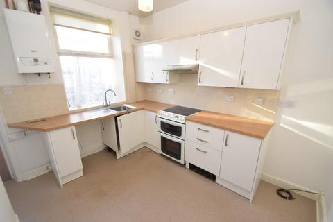 3 bedroom terraced house to rent, Mannville Grove, Keighley BD22