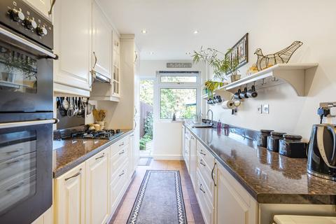 17 Harcourt Field, Wallington, SM6 8BA