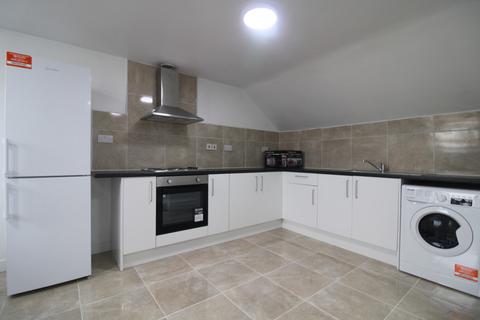 4 bedroom apartment to rent, Castle Edge, 4-6 Castle Boulevard