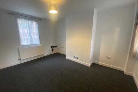 2 bedroom cottage to rent, Betley St, Crewe