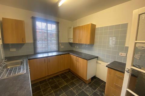 2 bedroom cottage to rent, Betley St, Crewe