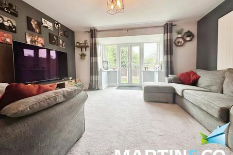 4 bedroom semi-detached house for sale, Springfield Drive, Wakefield WF3