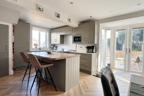 8 The Avenue, Knaresborough, HG5 0NL