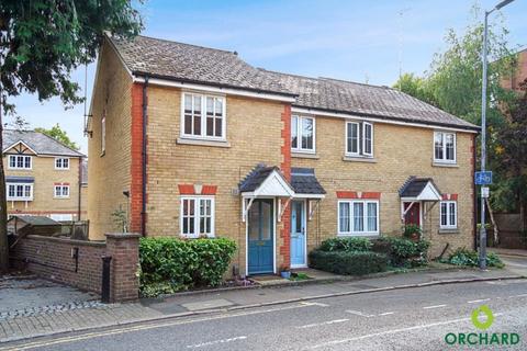 2 bedroom end of terrace house to rent, High Street, Rickmansworth, Hertforshire, WD3