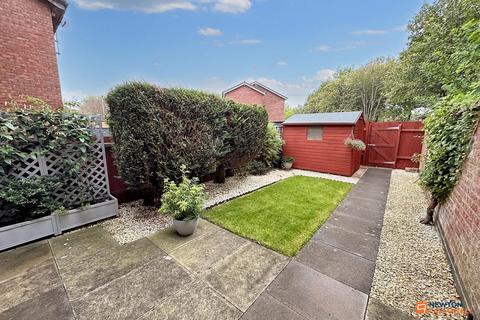 2 bedroom end of terrace house for sale, Cranemore, Werrington, Peterborough, PE4