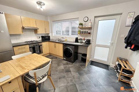 2 bedroom end of terrace house for sale, Cranemore, Werrington, Peterborough, PE4