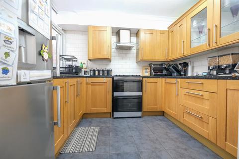 3 bedroom terraced house for sale, Saxville Road, Orpington