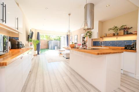 3 bedroom terraced house for sale, Perry Hall Road, Orpington