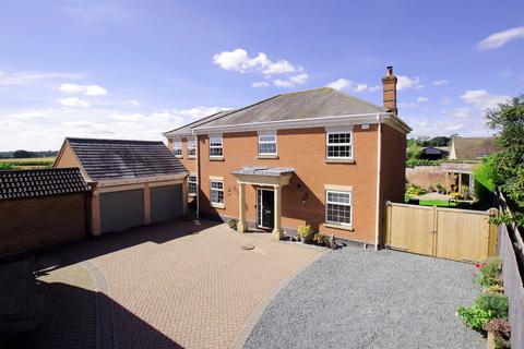 4 bedroom detached house for sale, Hall Gardens, Ravenstone