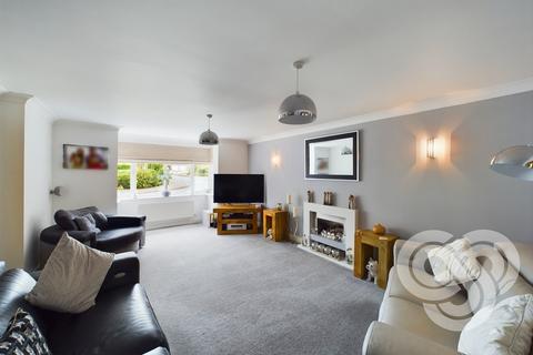 19 Furrows Drive, Burton-on-trent, DE13 0RH