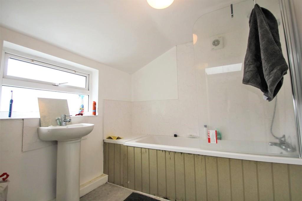 6 SS Bathroom
