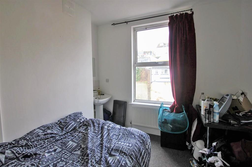 6 SS Bedroom 4