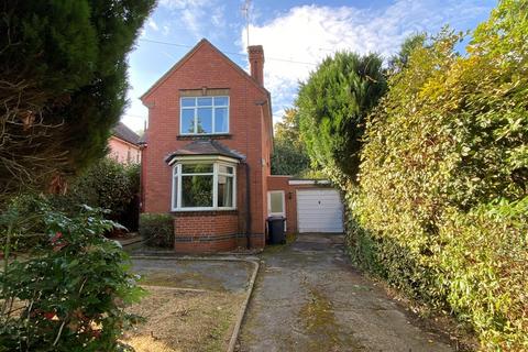 3 bedroom detached house for sale, Highwood Road, Uttoxeter