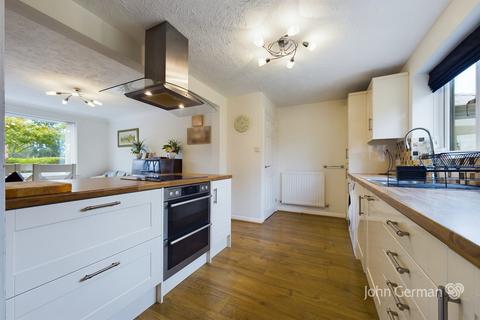 32 Mallens Croft, Bramshall, Uttoxeter, ST14 5NG