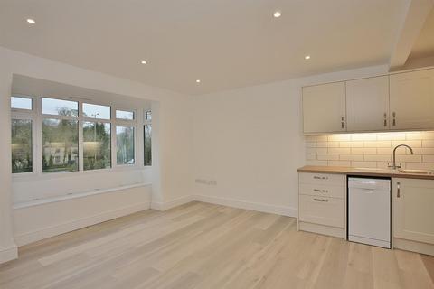 2 bedroom apartment to rent, Woodstock Road East, Begbroke, Kidlington