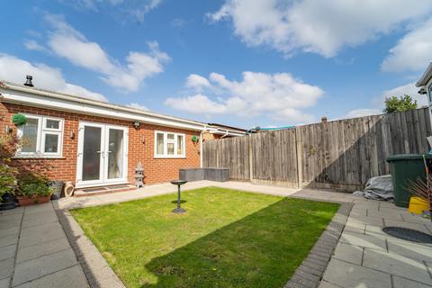 4 bedroom semi-detached house for sale, Wyre Grove, Hayes