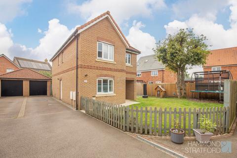 4 bedroom detached house for sale, Evora Road, Wymondham