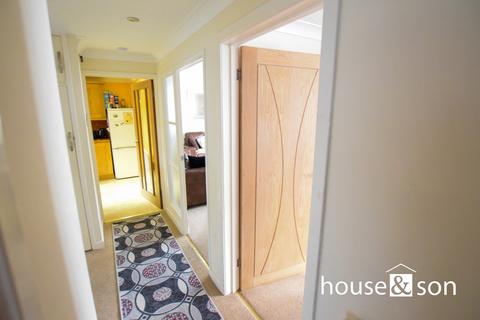 2 bedroom apartment for sale, Albemarle Court, 22 Manor Road, East Cliff, Bournemouth, BH1