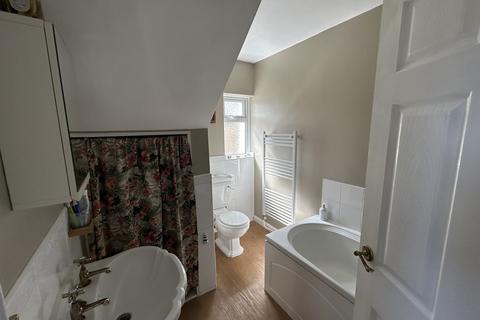 1 Harold Crescent, Waltham Abbey, EN9 1QT