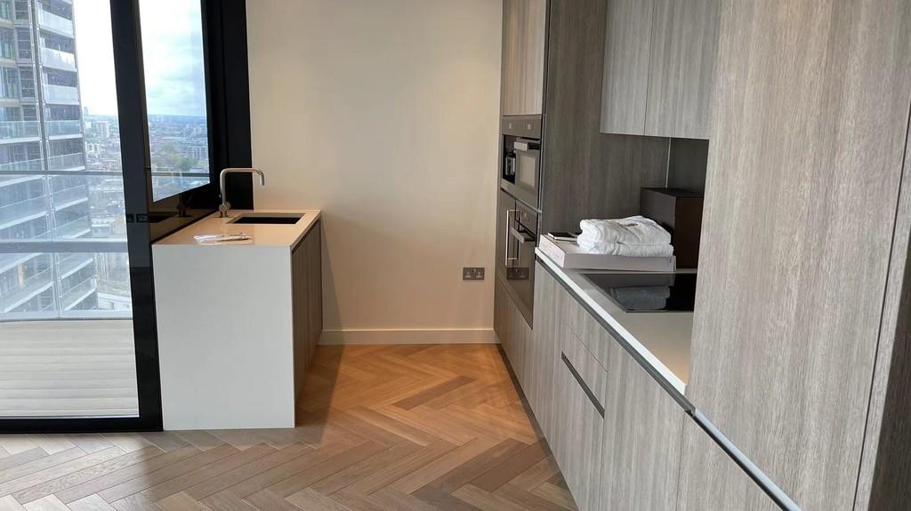 Shoreditch High Street, London EC2A 2 bed apartment to rent £5,200