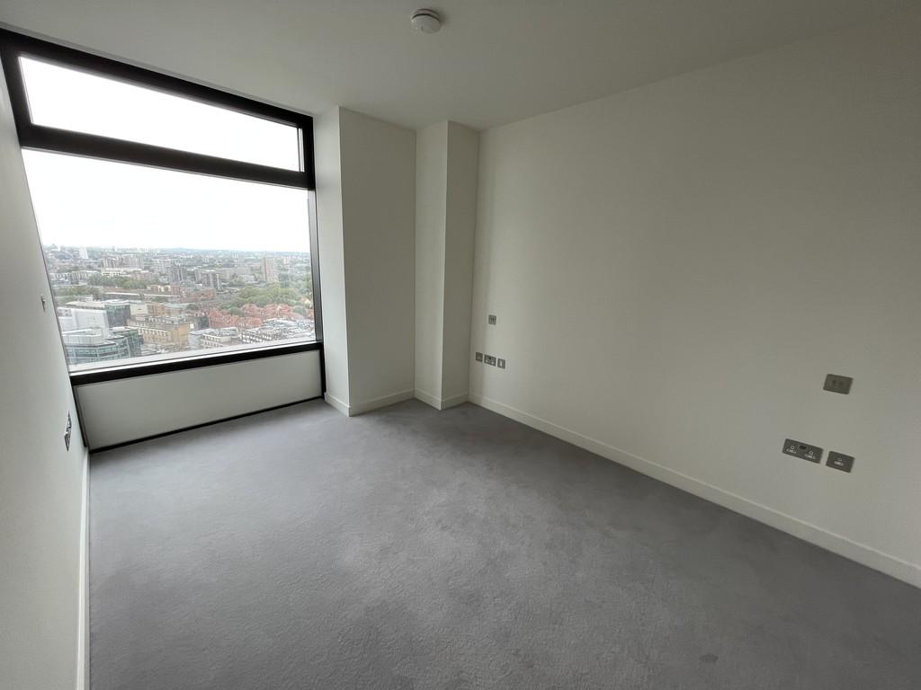 Shoreditch High Street, London EC2A 2 bed apartment to rent £5,200