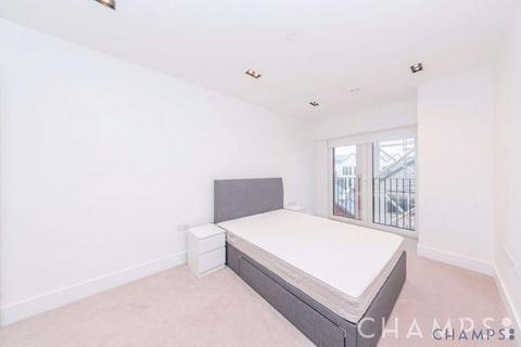 2 bedroom apartment to rent, 1 Viaduct Gardens, London SW11