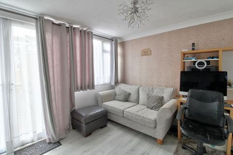 82 Five Acres, Harlow, CM18 6XA