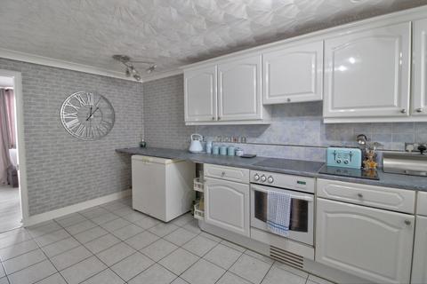 82 Five Acres, Harlow, CM18 6XA