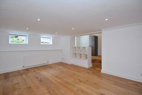 2 bedroom mews to rent, Craven Mews, Clapham, London, SW11