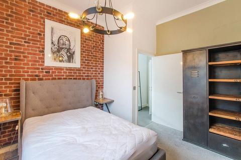 1 bedroom flat for sale, Hardinge Street, Wapping, London, E1