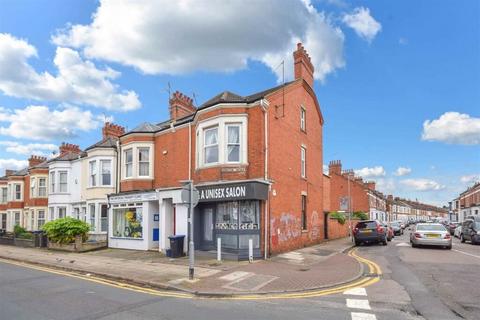 5 bedroom terraced house to rent, A Abington Avenue, Northampton