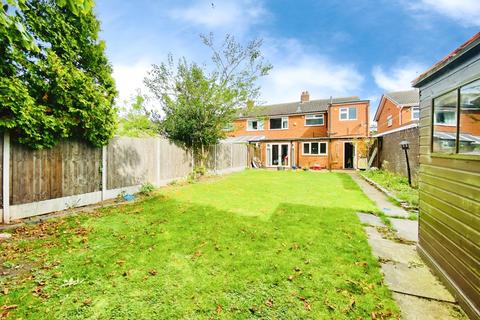 4 bedroom semi-detached house for sale, Oriel Drive, Syston, LE7