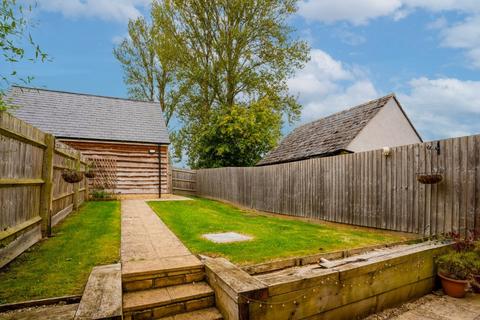 3 bedroom end of terrace house for sale, Main Street, Long Compton, Shipston-on-Stour, Warwickshire, CV36