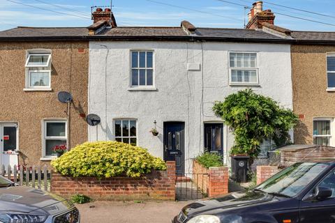 2 bedroom cottage to rent, Beauchamp Road, West Molesey KT8