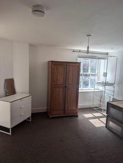 2 bedroom flat to rent, at Nationwide, Flat 6, 84, Stokes Croft BS1