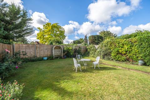 1 bedroom bungalow for sale, Hedgecroft Cottages, Newark Lane, Ripley, GU23